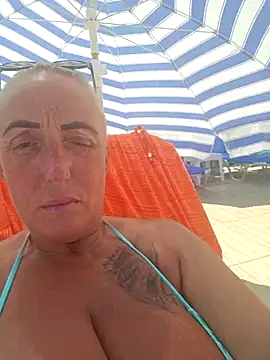 Snapshot of theblondecocklover chatting on July 2026 07:54:01 AM theblondecocklover online show from July 2026 07:54:01 AM