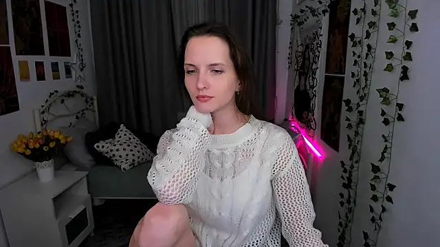 Snapshot of Ariadna_Shy chatting on December 2024 02:45:02 AM Ariadna Shy online show from December 2024 02:45:02 AM