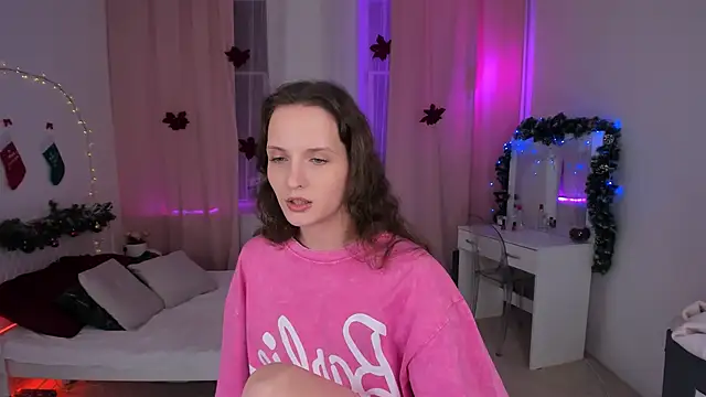 Snapshot of Ariadna_Shy chatting on December 2024 12:04:01 PM Ariadna Shy online show from December 2024 12:04:01 PM