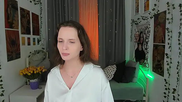 Snapshot of Ariadna_Shy chatting on February 2025 04:36:01 AM Ariadna Shy online show from February 2025 04:36:01 AM