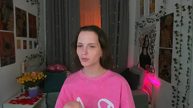 Snapshot of Ariadna_Shy chatting on February 2025 05:37:02 AM Ariadna Shy online show from February 2025 05:37:02 AM