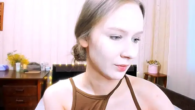 chloe wifey online show from March 2026 05:22:01 AM