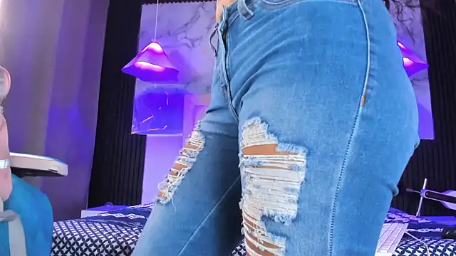 Carla evans  online show from December 2025 02:25:01 PM