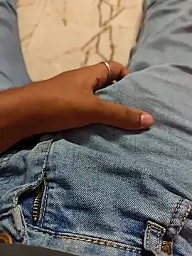 AqueousCrepe online show from February 2026 01:15:02 PM