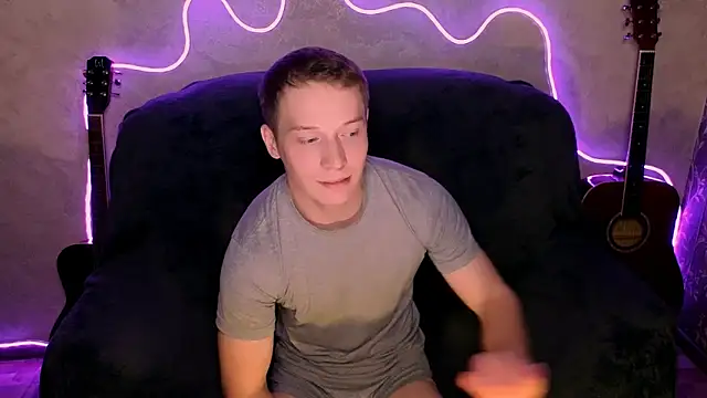 Snapshot of playoliver chatting on December 2025 10:00:02 AM playoliver online show from December 2025 10:00:02 AM