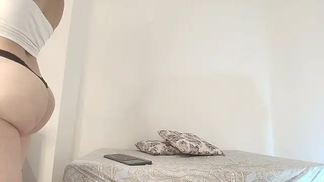 Snapshot of saramaartinez chatting on February 2026 02:24:02 PM saramaartinez online show from February 2026 02:24:02 PM