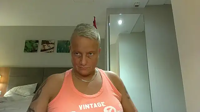 Bendoverbetty3 online show from January 2026 01:26:01 PM