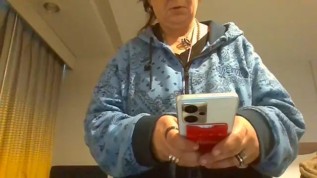 becky1111 online show from April 2026 01:36:02 PM