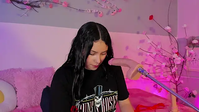 isabellagiirl online show from April 2026 08:33:01 PM