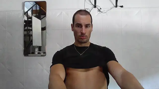 maximuss789 online show from April 2026 05:07:01 PM