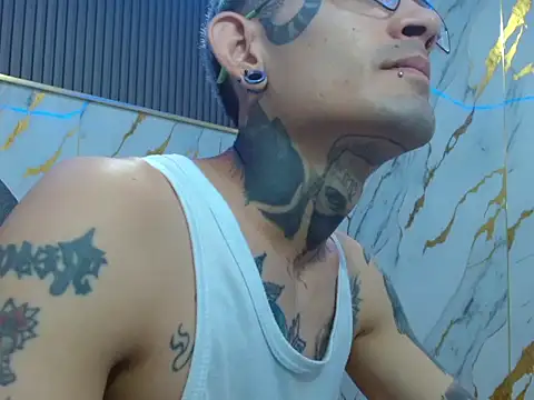 Boy tatto77 online show from February 2026 06:37:02 PM