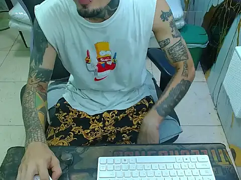 Snapshot of Boy_tatto77 chatting on May 2026 11:59:01 AM Boy tatto77 online show from May 2026 11:59:01 AM