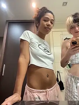 MikaScarlet online show from April 2026 02:36:02 PM