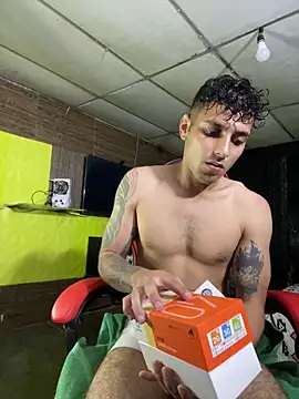 JustynAle2025 online show from February 2026 11:15:02 PM