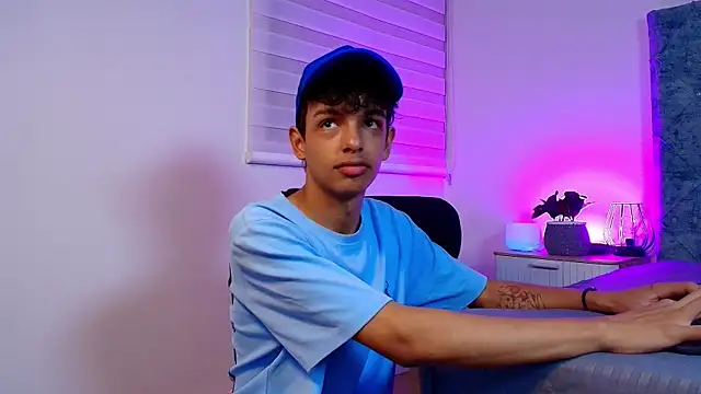 maxfrost 1 online show from January 2026 07:19:02 PM