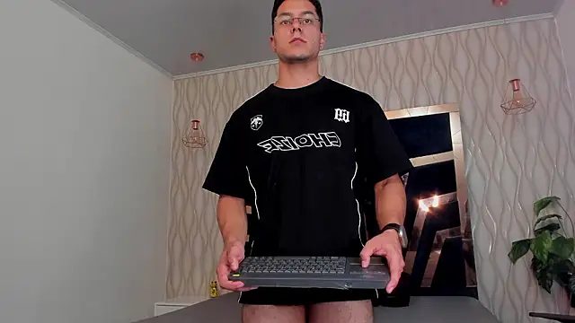 Noah Clarkk online show from February 2026 05:50:01 AM