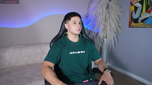 Noah Clarkk online show from July 2026 05:39:01 PM