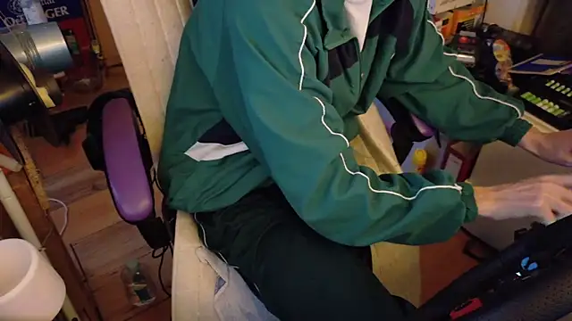 Gay-Versaut online show from February 2026 08:03:02 PM