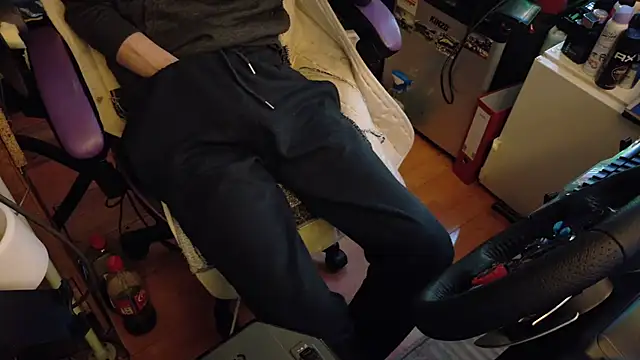 Gay-Versaut online show from March 2026 06:02:02 PM