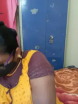 Snapshot of sirisha__9 chatting on July 2026 05:43:02 AM sirisha 9 online show from July 2026 05:43:02 AM