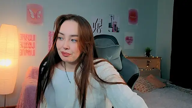 fallin lovee online show from February 2026 07:41:02 PM