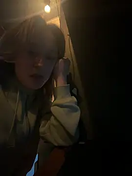 LilyLuck  online show from February 2026 06:28:01 PM