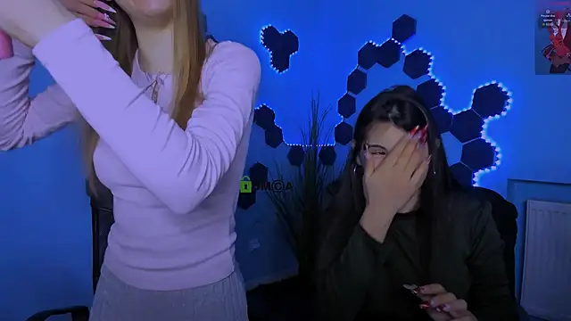 lizzie boom  online show from February 2026 08:17:02 PM