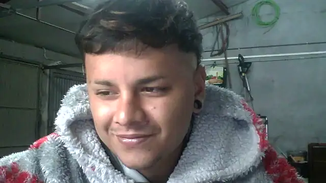 Snapshot of Sickbooy69 chatting on May 2026 06:37:01 PM Sickbooy69 online show from May 2026 06:37:01 PM