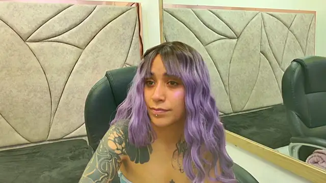 StaceyLeee online show from December 2025 06:37:02 PM