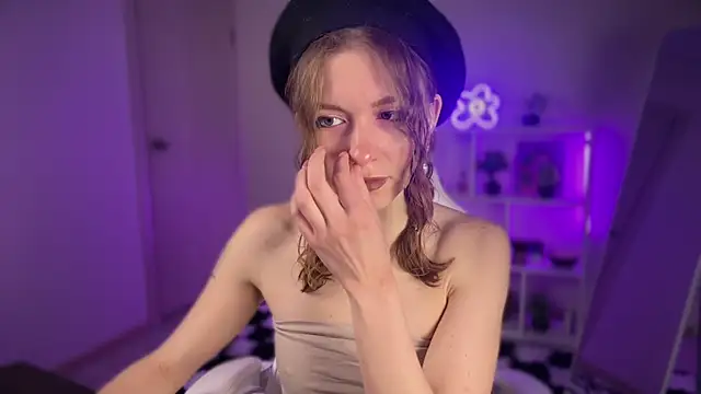 KellySunn online show from April 2026 08:02:02 AM