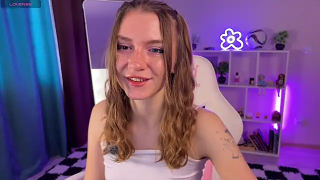 KellySunn online show from July 2026 08:08:02 AM