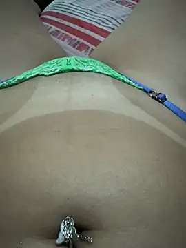 laramacedo2026 online show from April 2026 01:05:02 PM