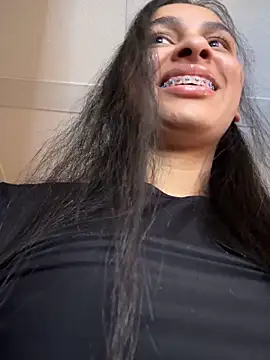 ManuelaEvans  online show from April 2026 09:53:02 PM