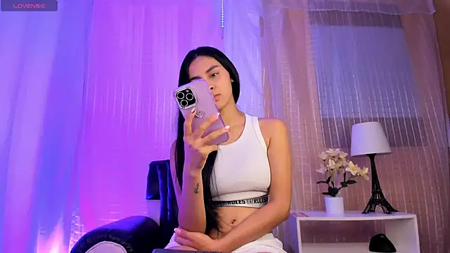 ManuelaEvans  online show from April 2026 11:51:02 PM