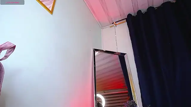 Emilyy05  online show from March 2026 01:22:02 AM