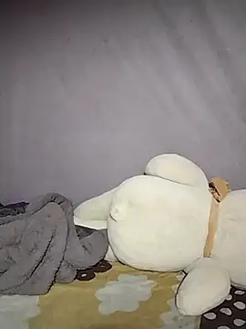 Lucky cutee online show from May 2026 11:57:01 PM