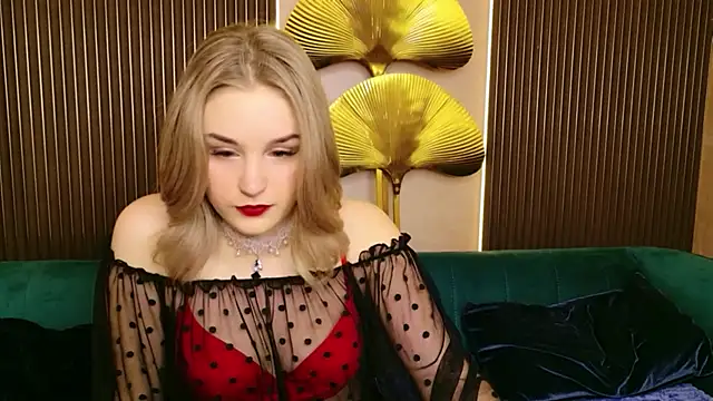 Molly Voss online show from January 2026 08:29:01 PM