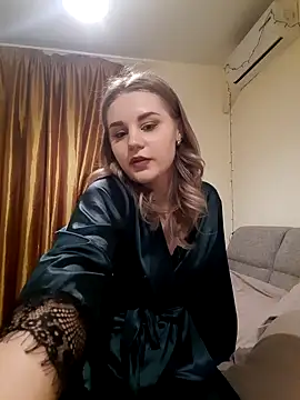 Molly Voss online show from February 2026 05:54:01 PM