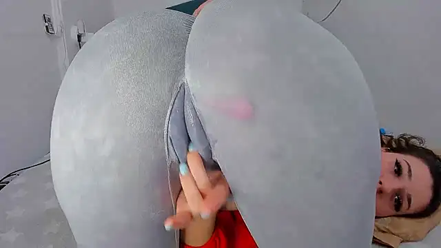 RedAssHottie online show from February 2025 07:07:01 AM