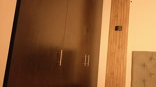 cute emmma online show from April 2026 11:06:01 AM