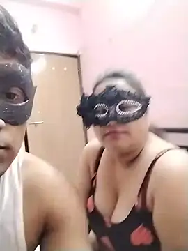 Snapshot of DesiSeductress chatting on July 2026 07:19:01 PM DesiSeductress online show from July 2026 07:19:01 PM