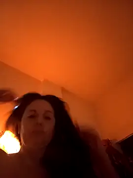 EdgedSleeve online show from February 2026 07:54:01 PM