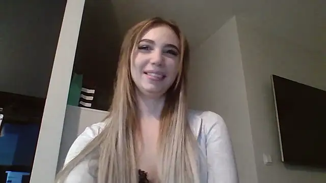 TeenLily online show from January 2026 04:00:01 PM