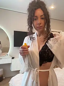 curly jade online show from March 2026 10:50:02 AM