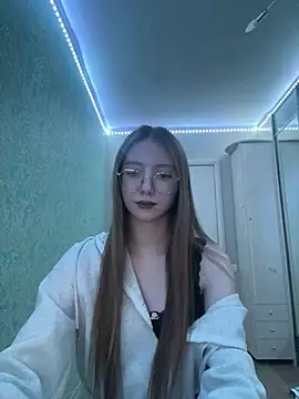 Eseniya  online show from February 2026 02:10:01 PM