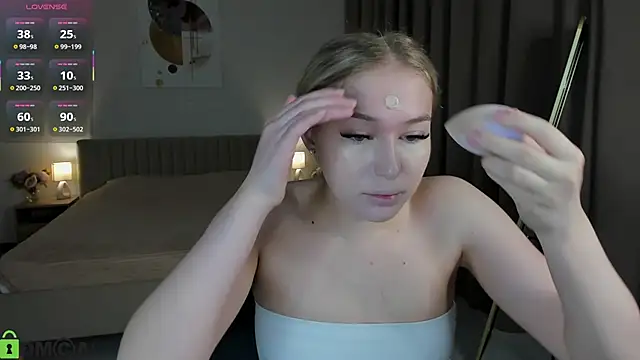 ChloeAlba online show from April 2026 04:04:01 AM