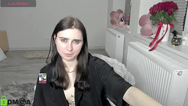 KrissLimada online show from April 2026 10:01:02 PM