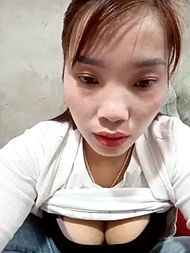 yeutinh00 online show from March 2026 12:24:02 AM