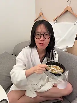 PetiteTight online show from March 2026 06:07:02 PM