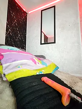 Isis Hot   online show from March 2026 11:32:01 AM